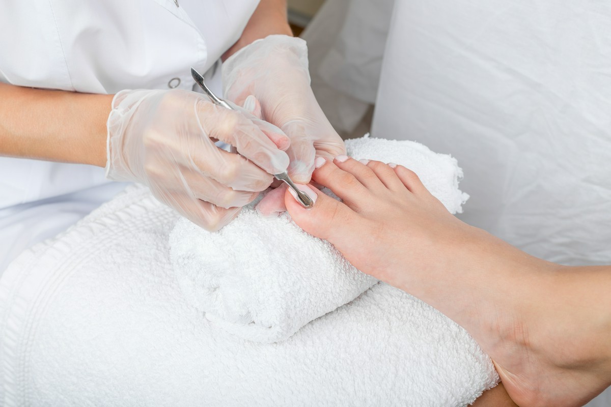 Czym charakteryzuje się pedicure leczniczy?
